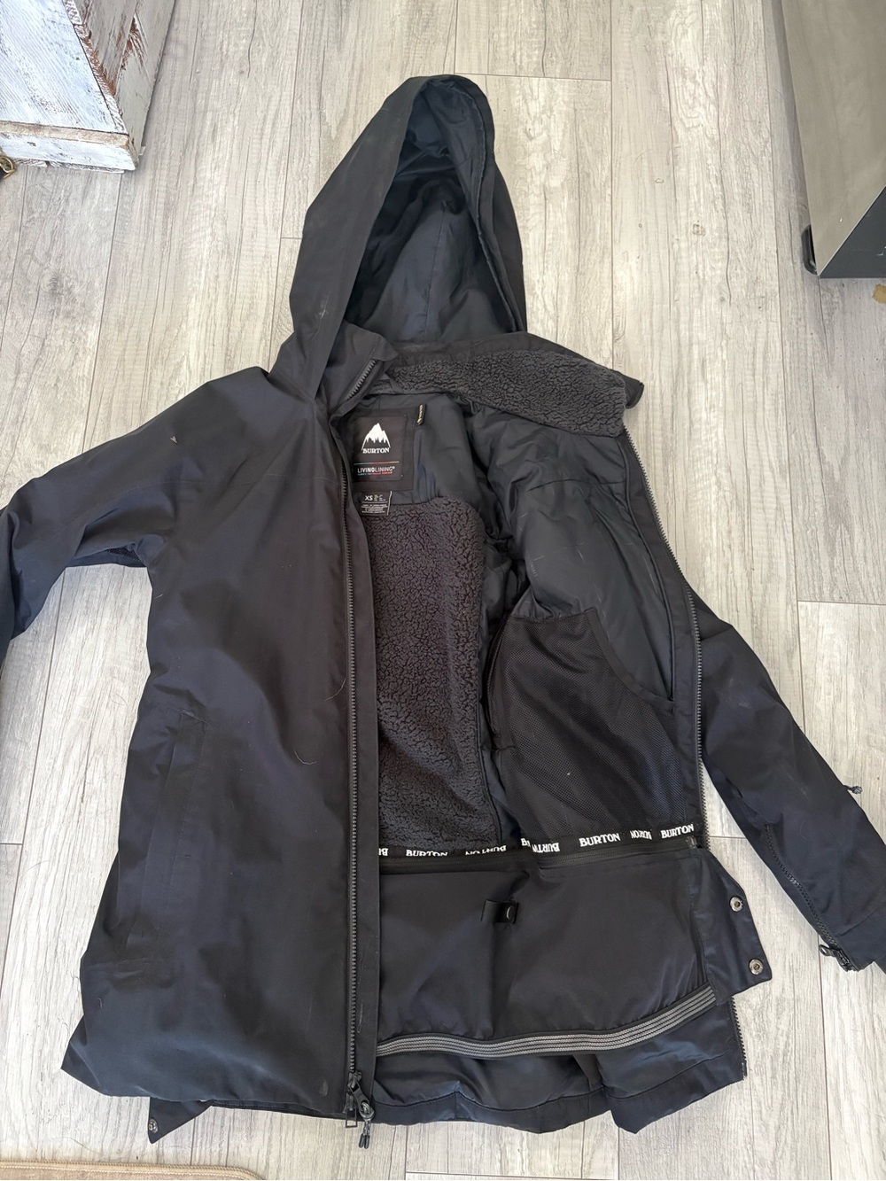 Burton Women’s snowboarding jacket